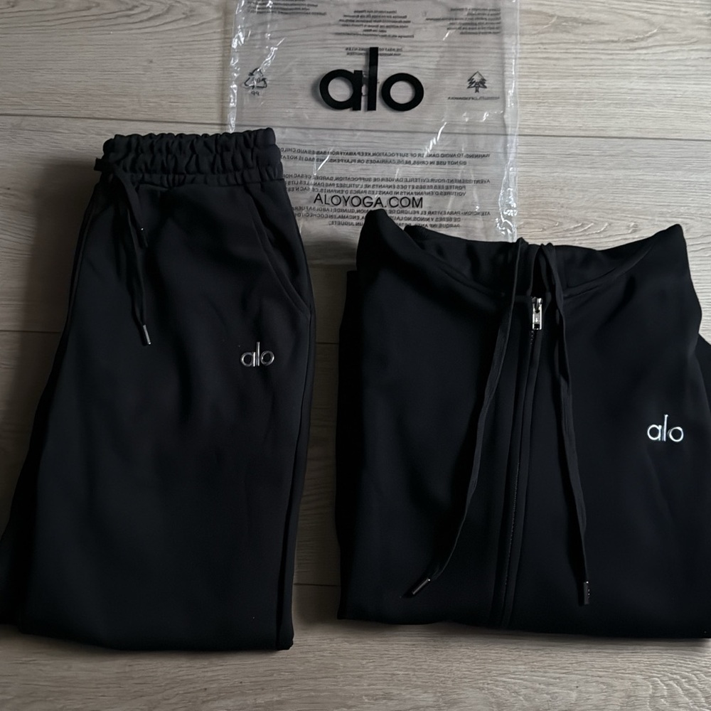 ALO Yoga Black set zipup hoodie Large and Sweats Medium